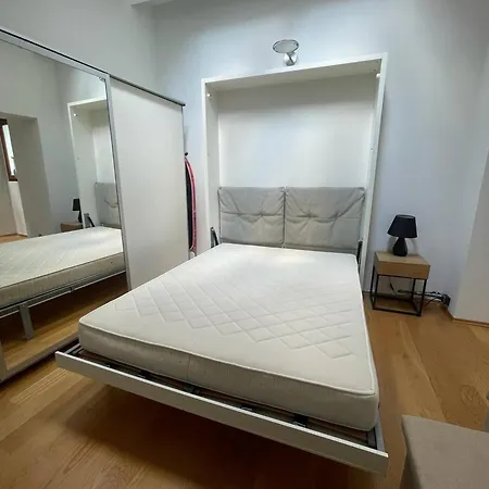 Apartment Down Town Renovated *